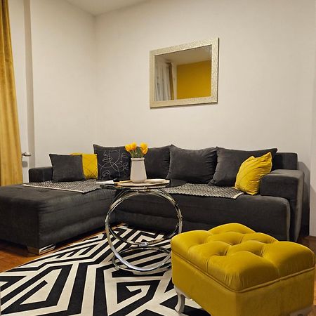 Apartman Sunflower 스렘스카 미트로비차 외부 사진