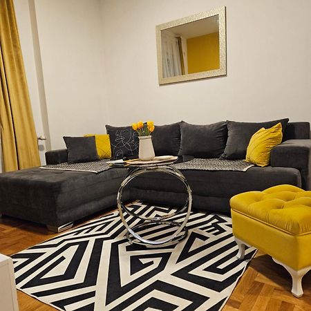Apartman Sunflower 스렘스카 미트로비차 외부 사진