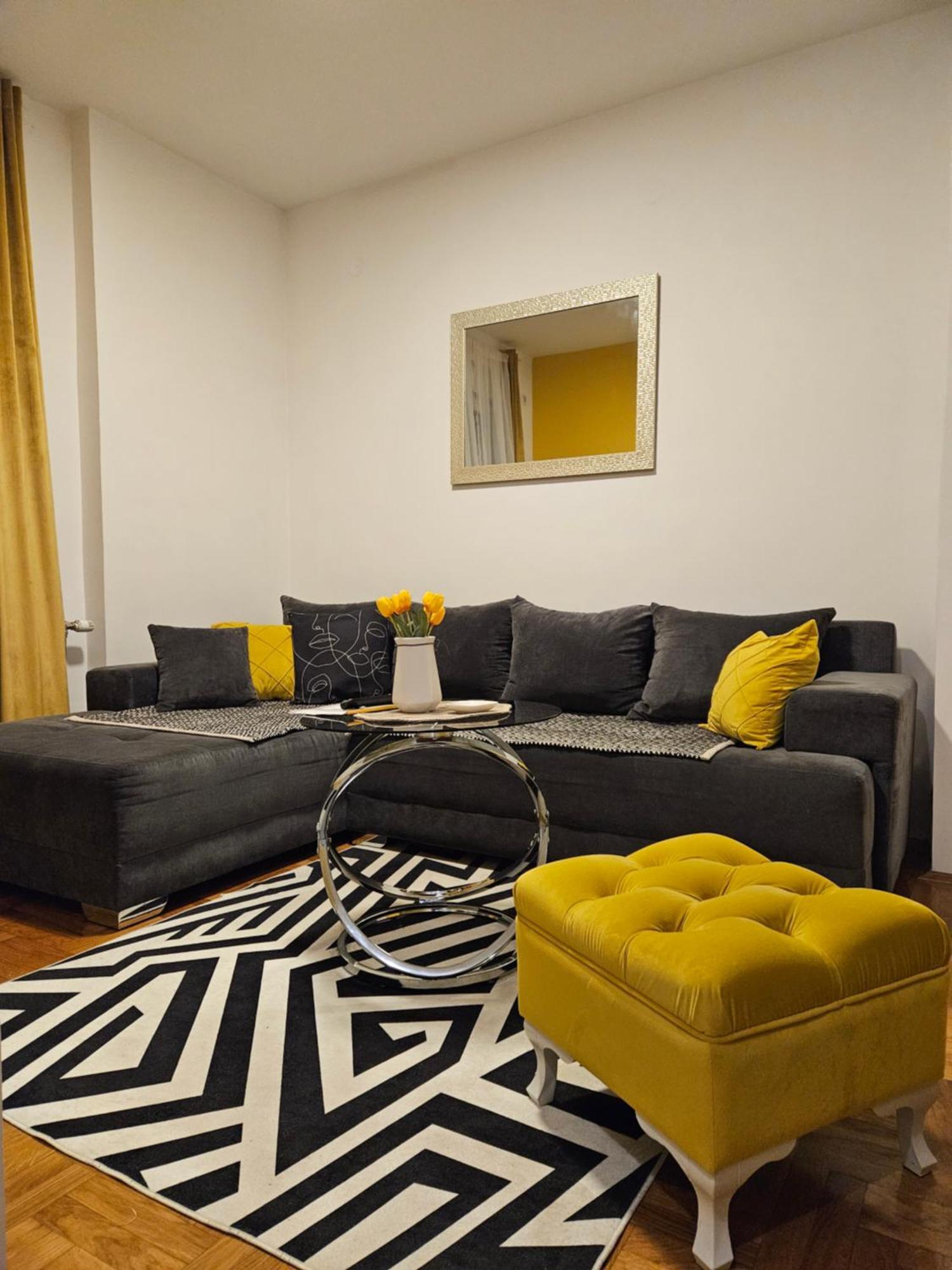 Apartman Sunflower 스렘스카 미트로비차 외부 사진
